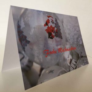 Weihnachtskarte Kugel weiß mit Motiv